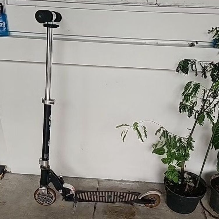 Preloved Micro Sprite scooter