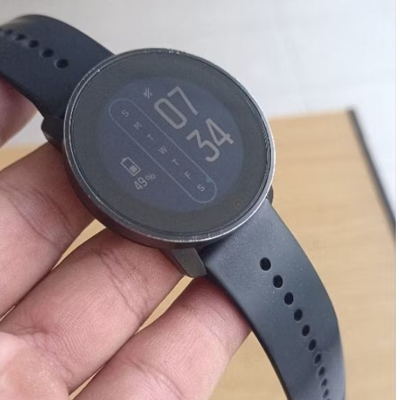 jam smartwatch SUUNTO 9 peak
