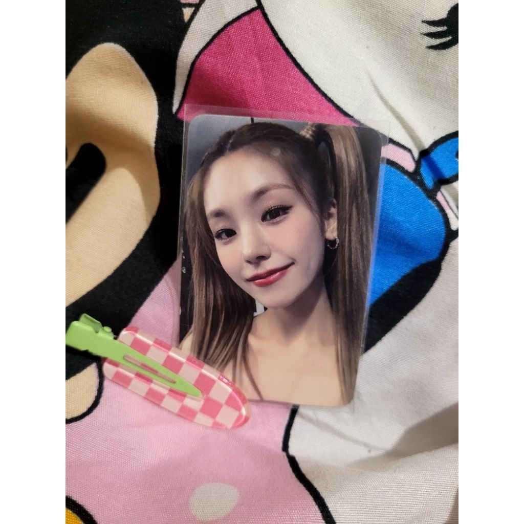 [FREE PC OFFICIAL RANDOM] Yeji Photocard Official Soundwave Kill my doubt.