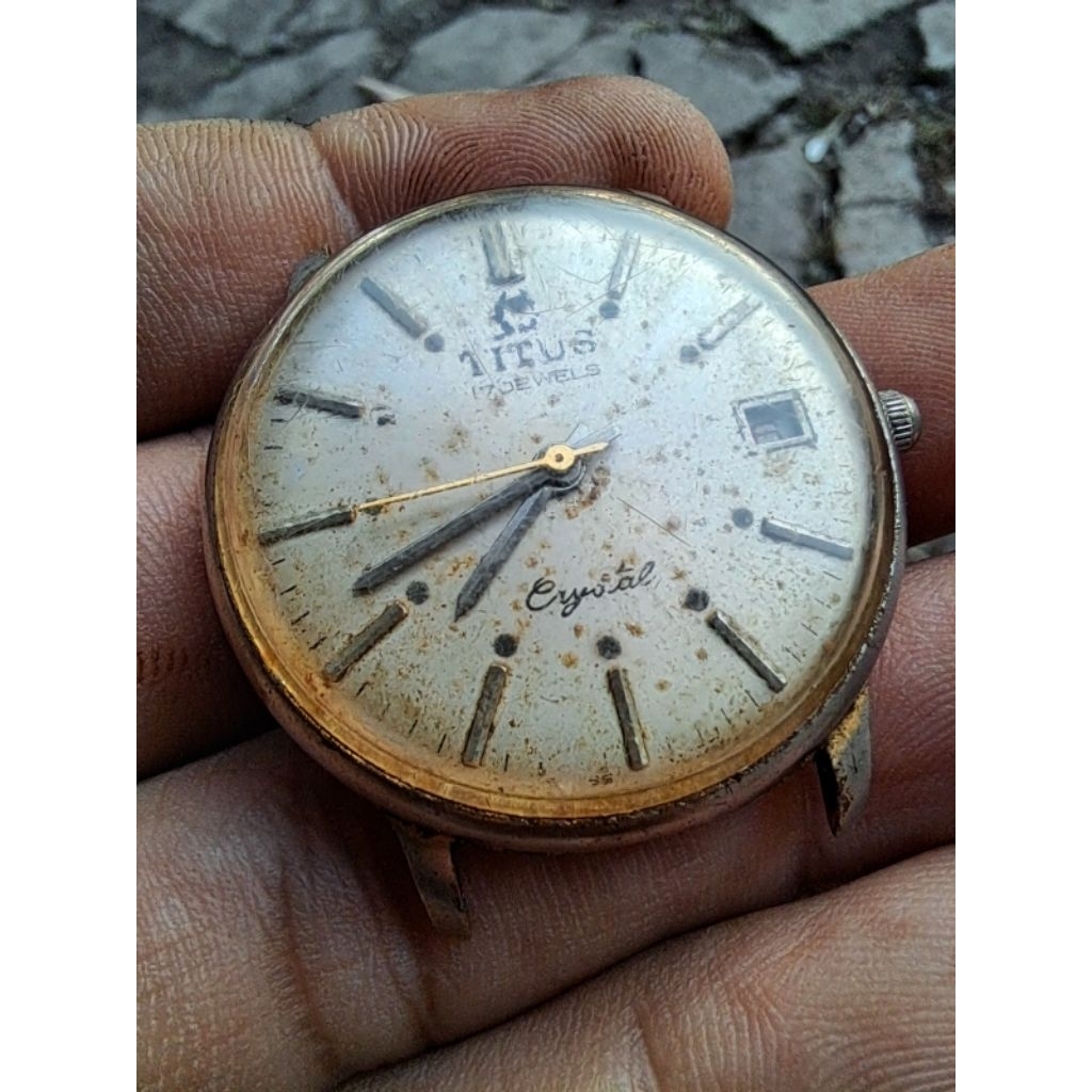 Jam Titus Crystal manual clone off bahan