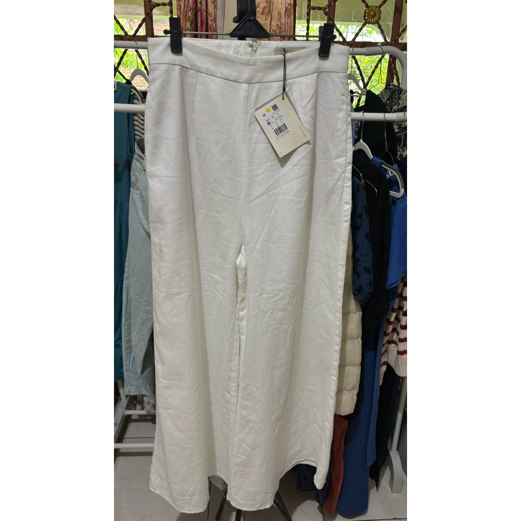 Celana Kulot Linen Putih merk Love Bonito