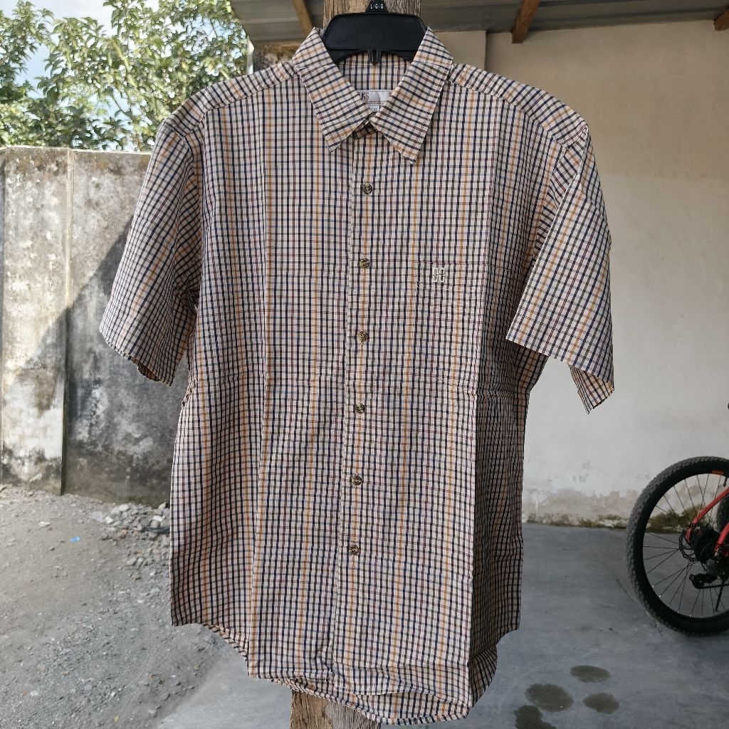 Kemeja Daks L