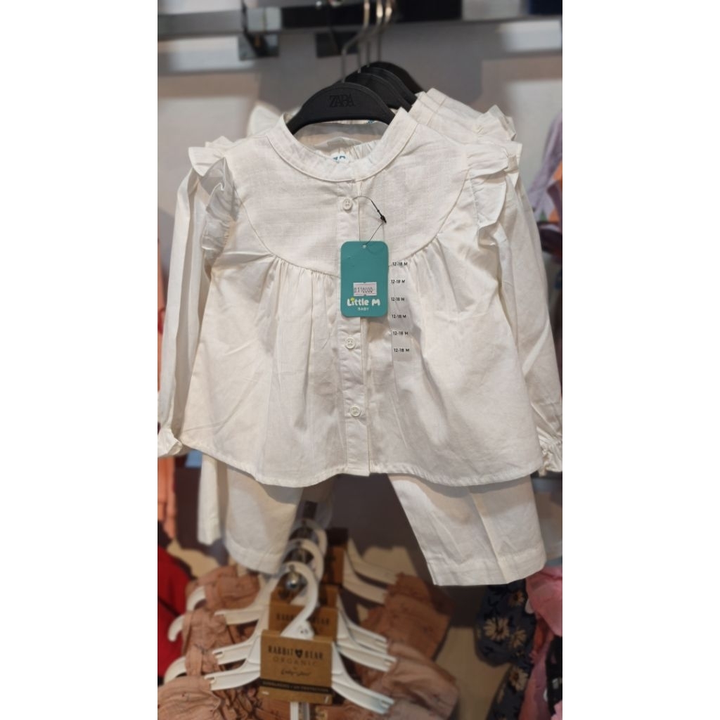 Set little M putih