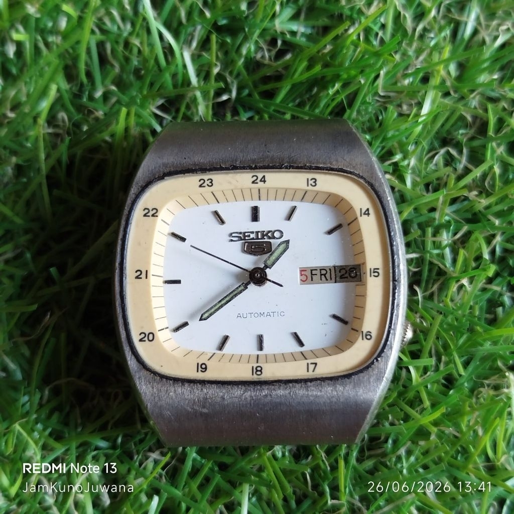 Bahan jam tangan SEIKO 5 TV SHAPE AUTOMATIC