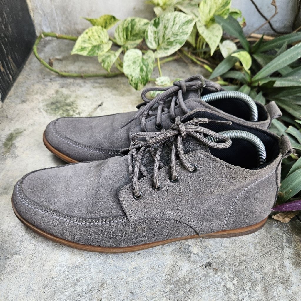 sepatu sneakers second geox size 42(27cm)