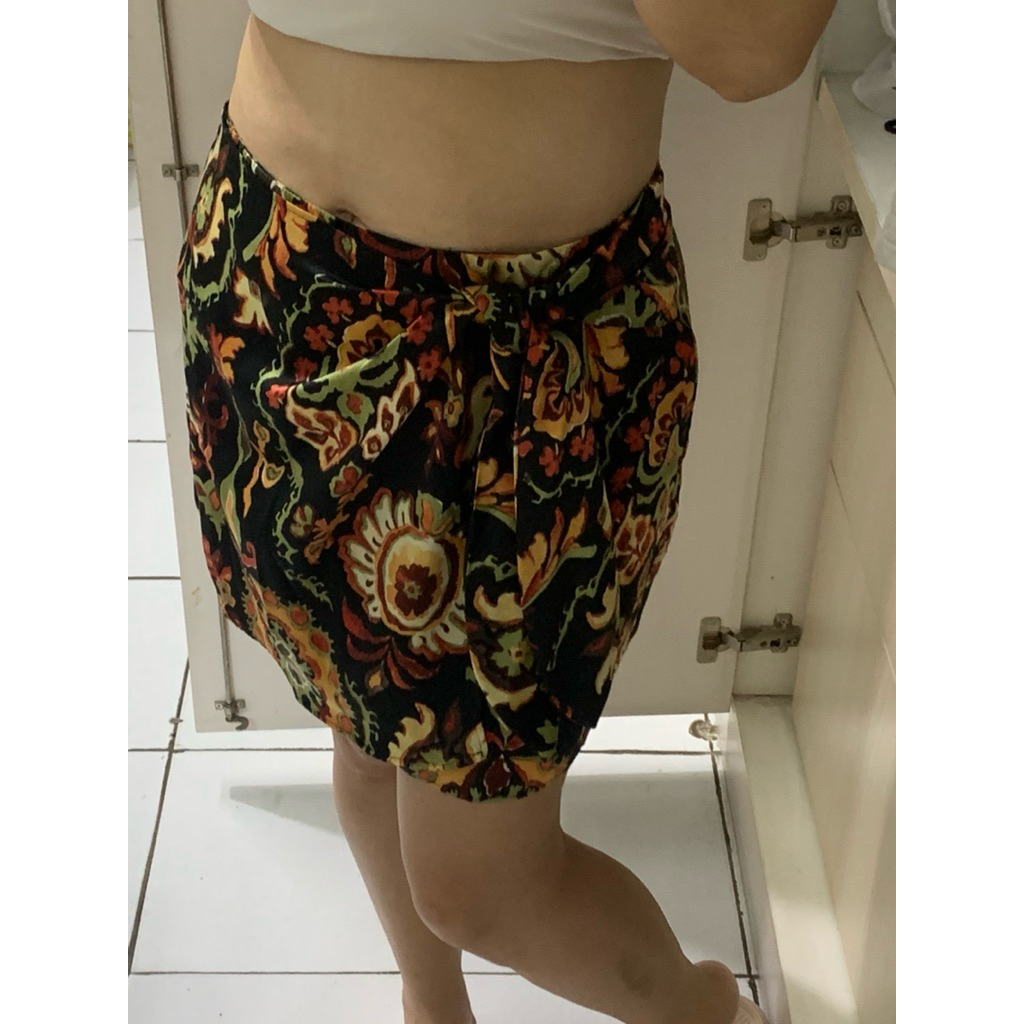 Preloved Zara Satin Skirt