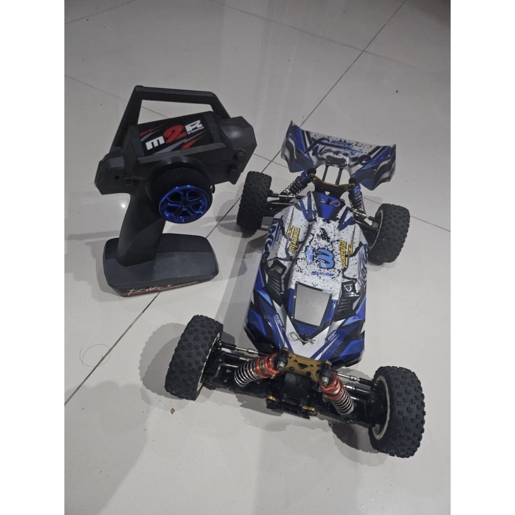 rc car wltoys 124017