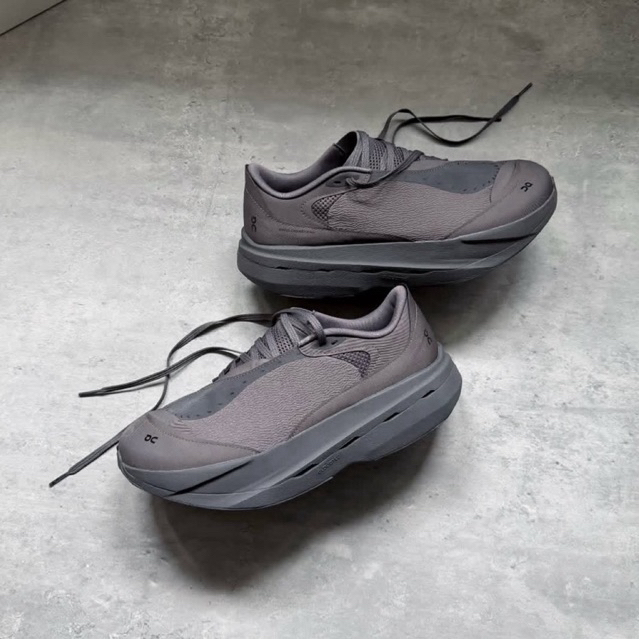 On Cloudboom Volt Post Archive Faction( PAF )Pebble Original Resmi