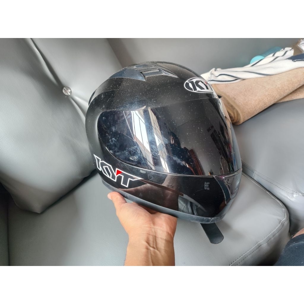 Helm Fullface KYT Hitam XL