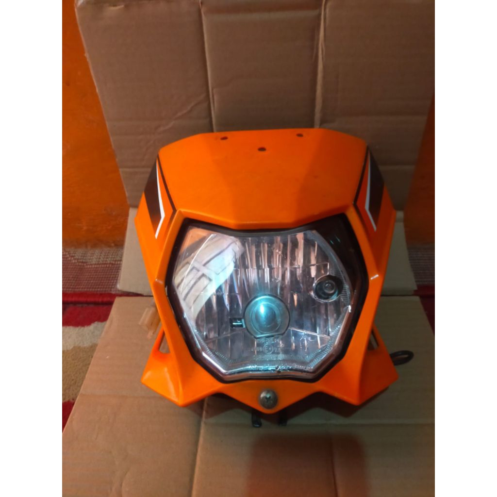 Batok lampu depan set klx 150 Bf original copotan