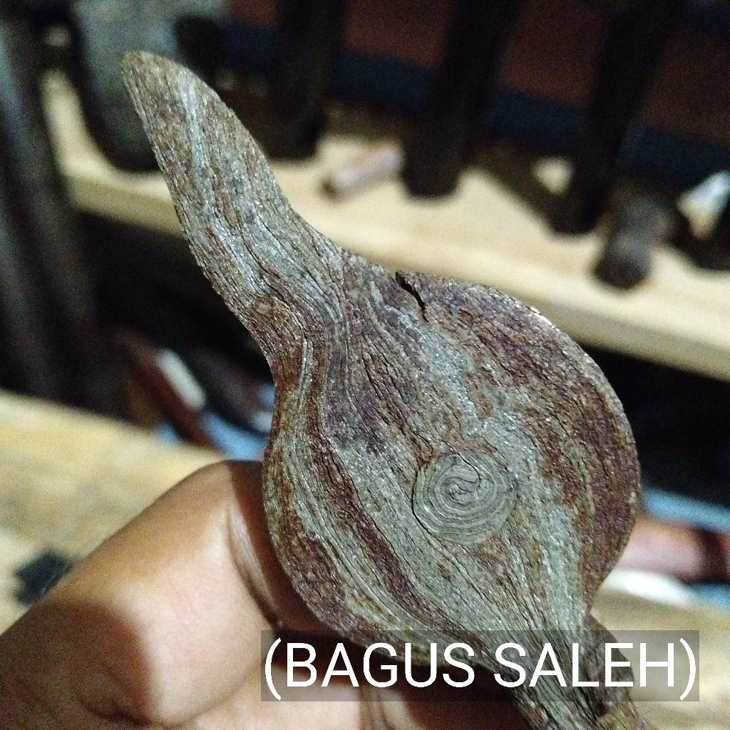 BATU TELUR ANTIK