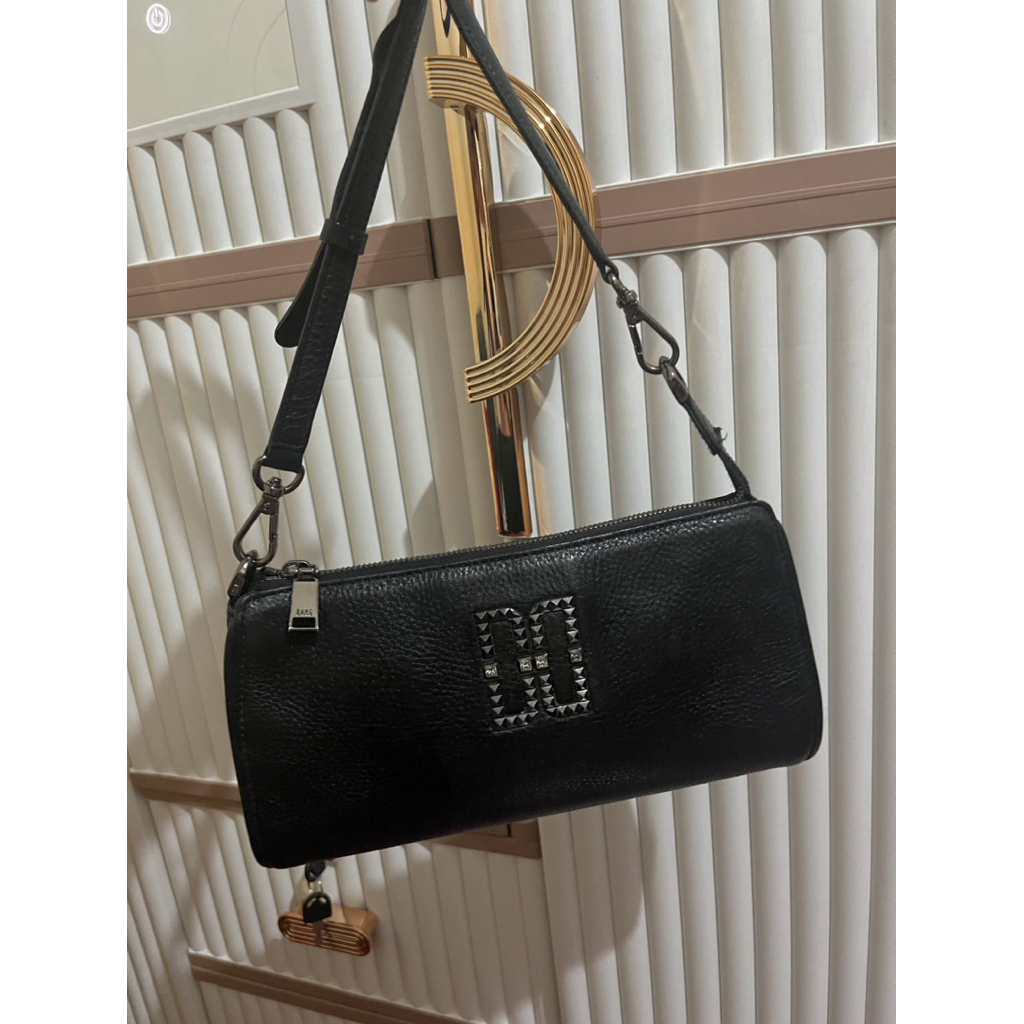 Sling hitam kulas DAKS