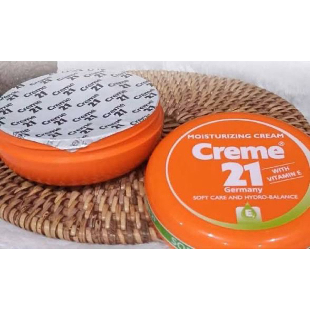 Cream 21 Moisturizing hijau with Vit E 150ml