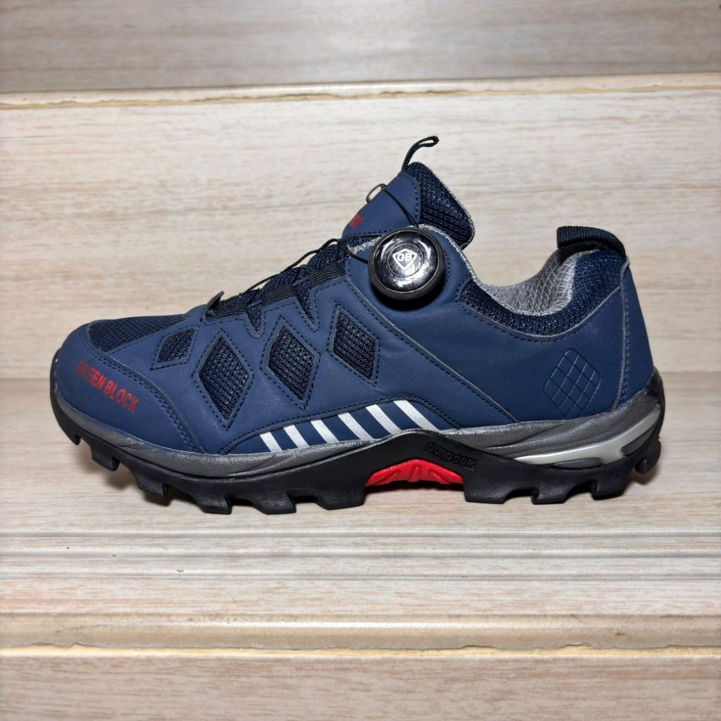 SEPATU OUTDOOR TREKKING HIKING & RUNNING GREEN BLOCK BOA SYSTEM / TALI PUTAR SECOND ORIGINAL  [ MURA