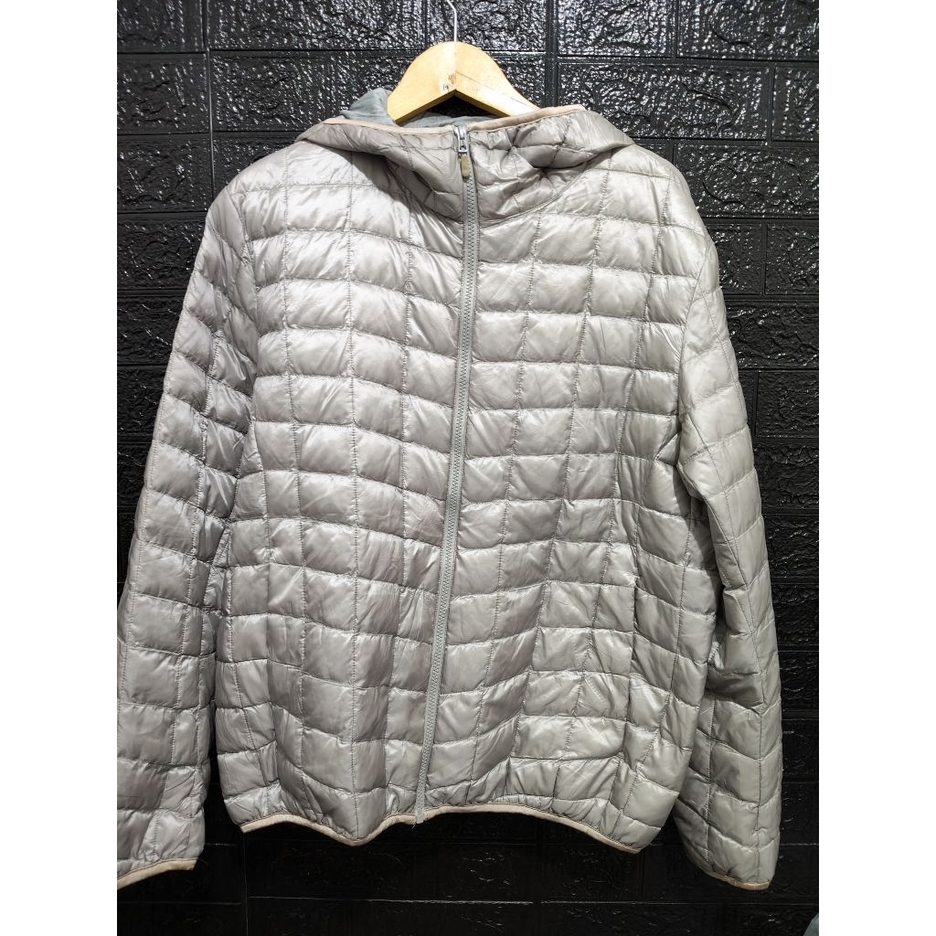 winter puffer quilted jacket Uniqlo silver