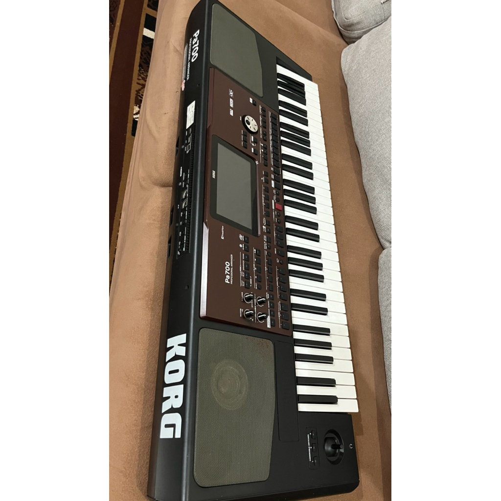 Korg Pa 700 HDMI bekas