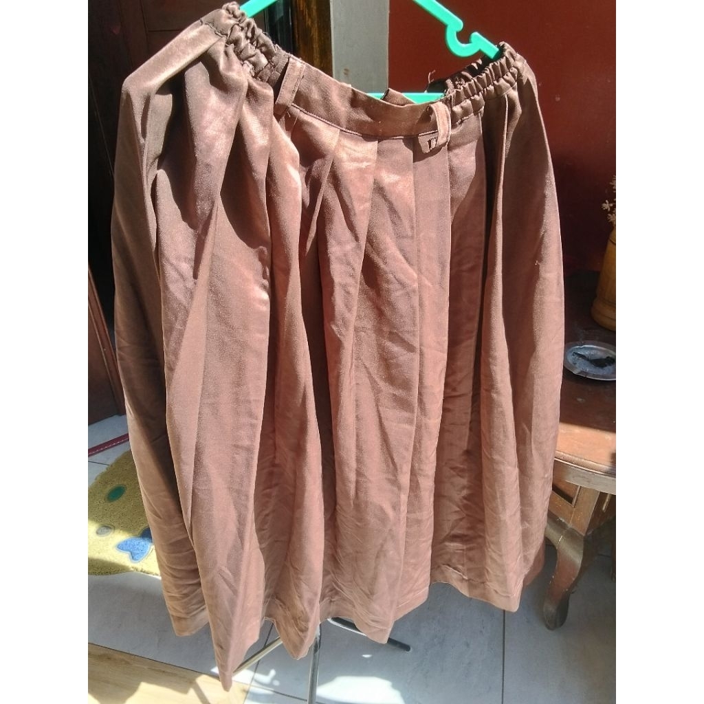 take all 20k..seragam SD preloved pribadi