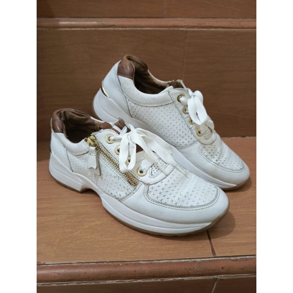 sepatu sneakers bekas wanita merk gabor germany size 40