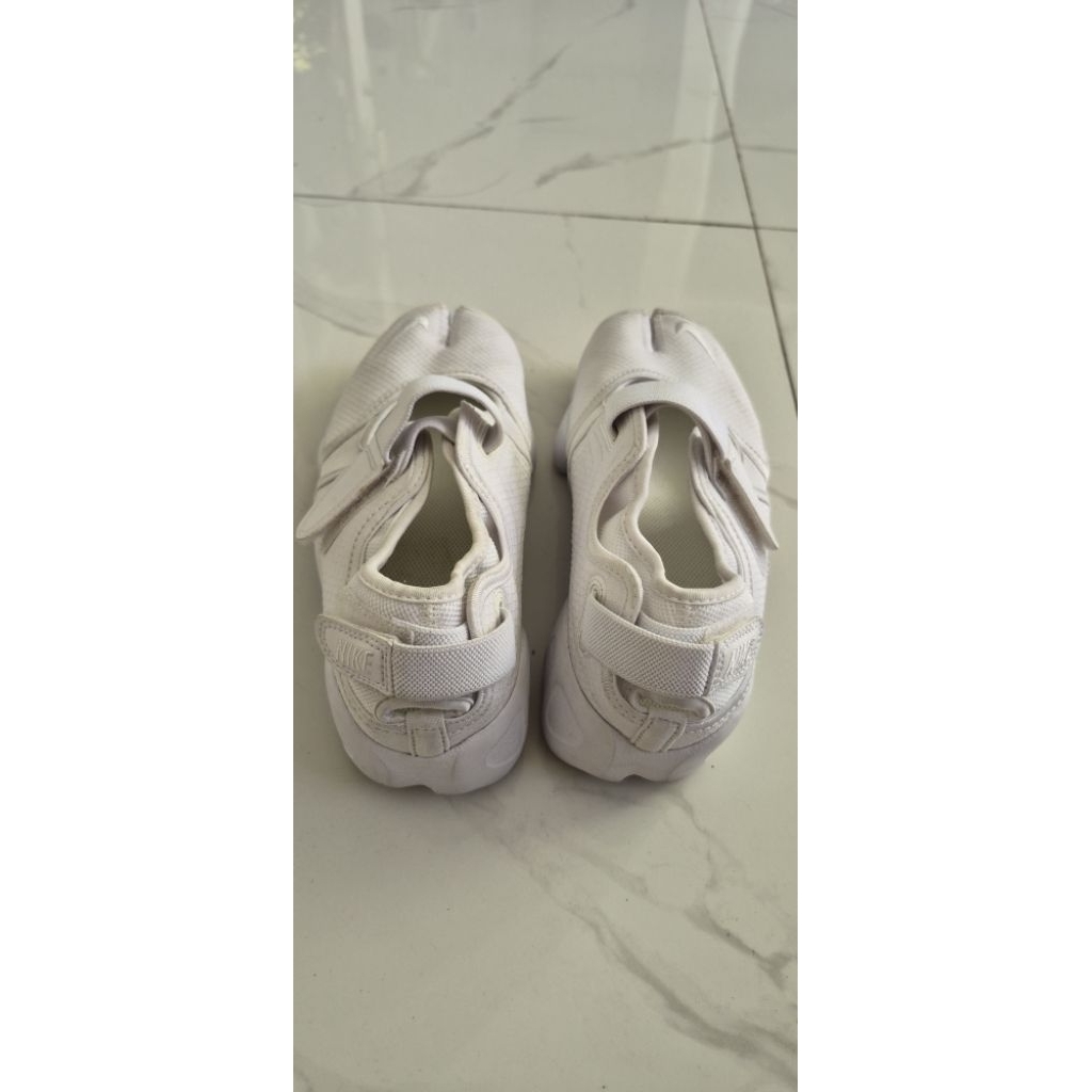 NIKE AIR RIFT
