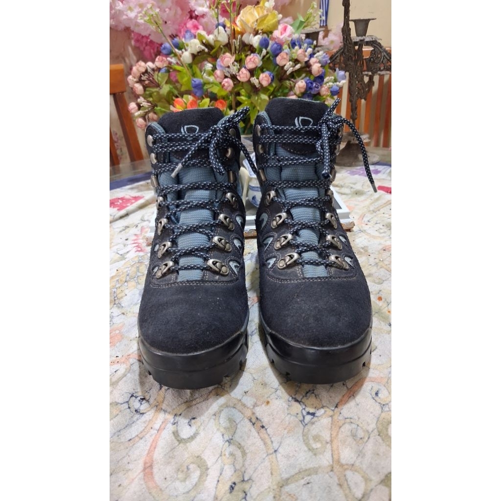 SEPATU GUNUNG BRASHER-BERGHAUS