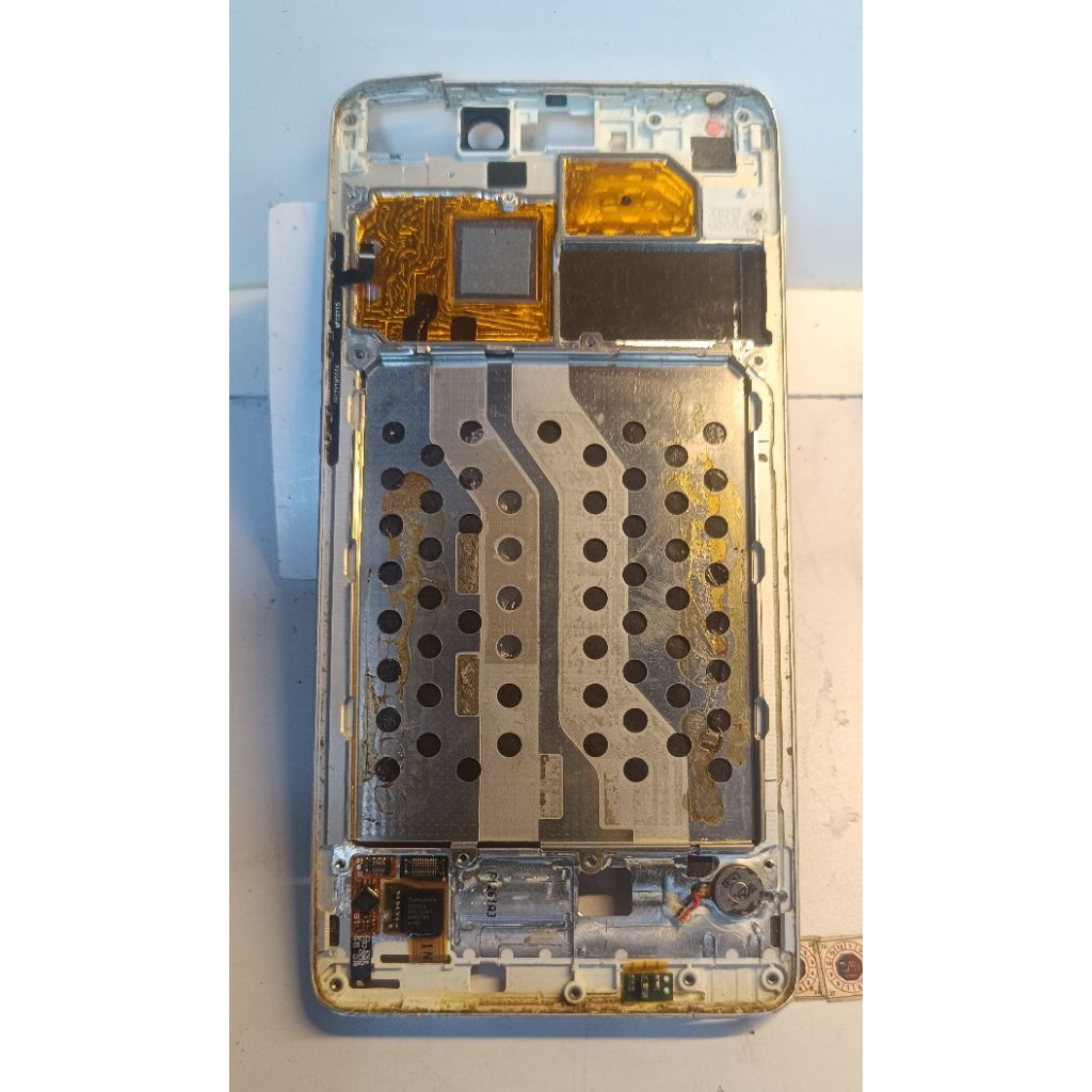 Frame LCD/Tatakan LCD Plus Volume On Off Fullset Luar Dalam Minus Bazzel Atas Patah Sesuai Pict Xiao
