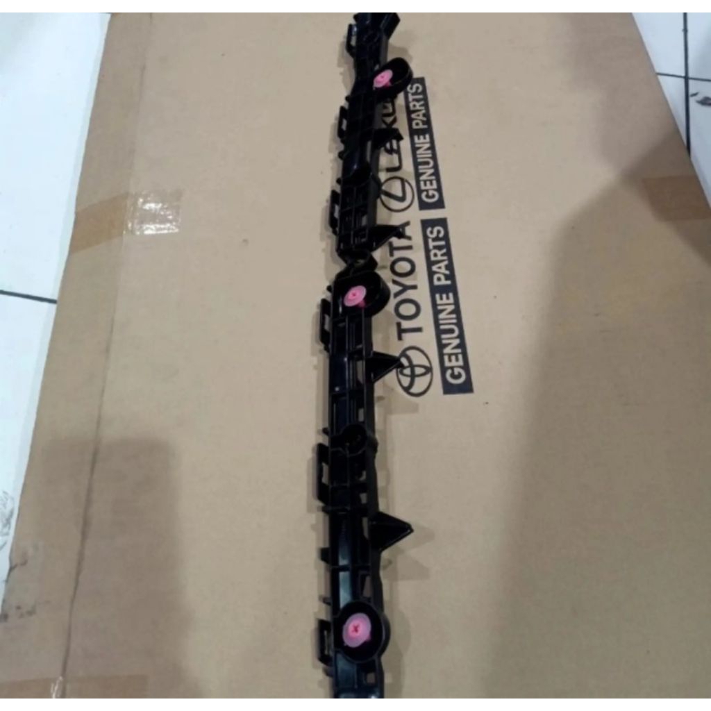 Breket Bemper Belakang Innova Zenix Original
