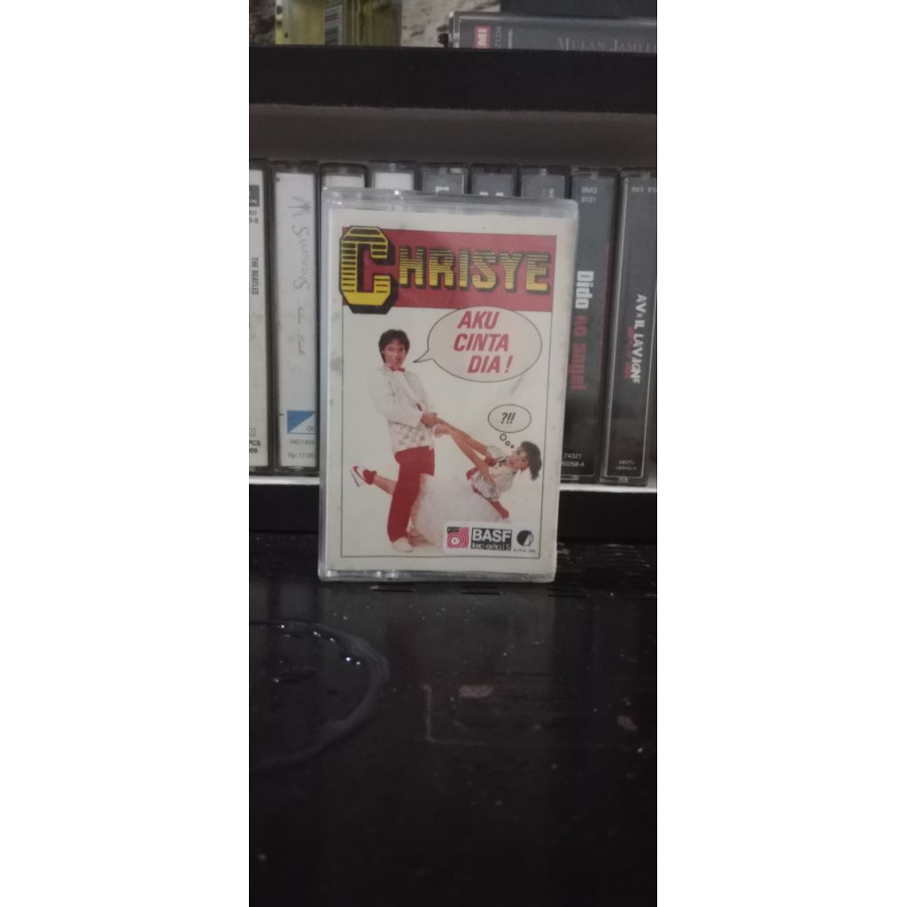 chrisye album aku cinta dia