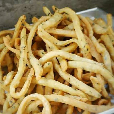 Camilan stik aneka rasa//bawang daun jeruk 200-350Gr gurih, renyah,empuk