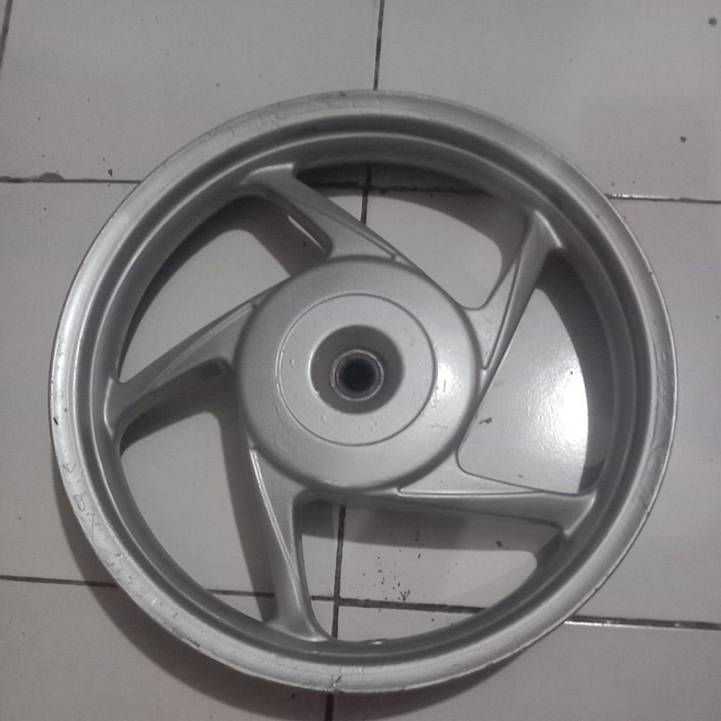 velg belakang beat karbu/beat fi/vario karbu/scoopy karbu original