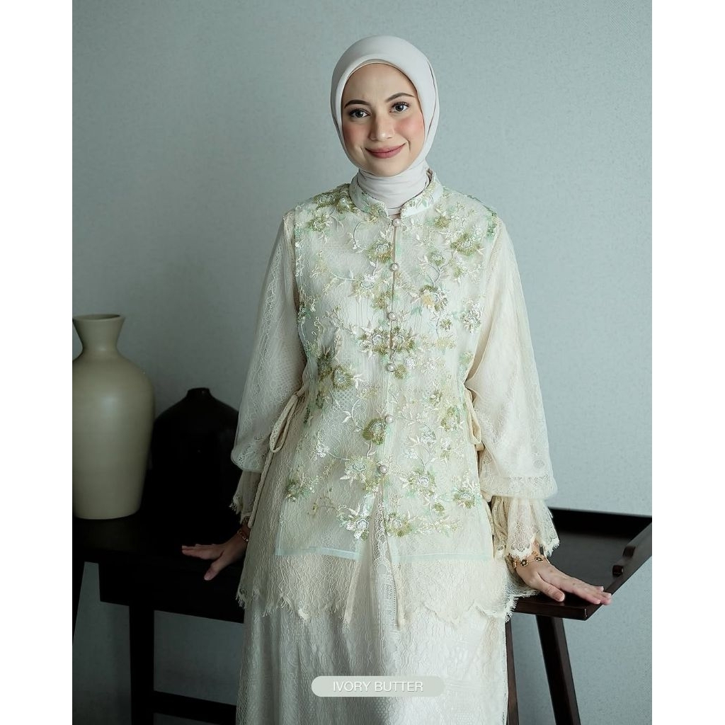 SARAH THE LABEL NAURA BLOUSE