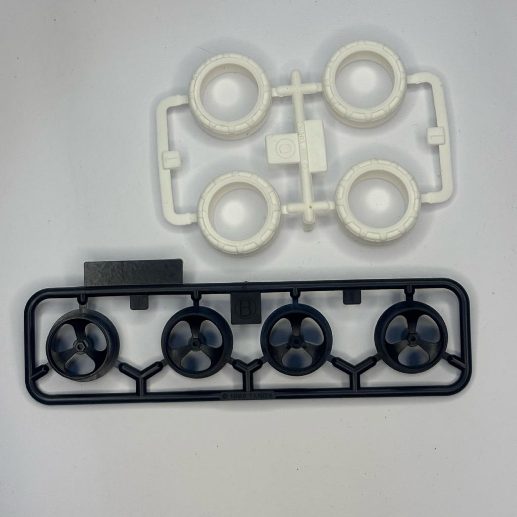 Ban Small Hard & Velg Tamiya Original