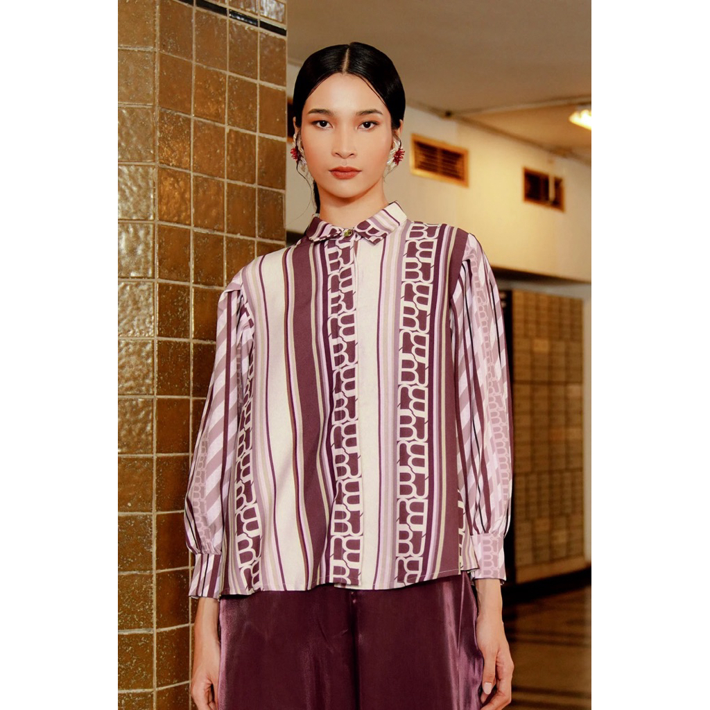 PL benang jarum Amona Shirt Basic (M)