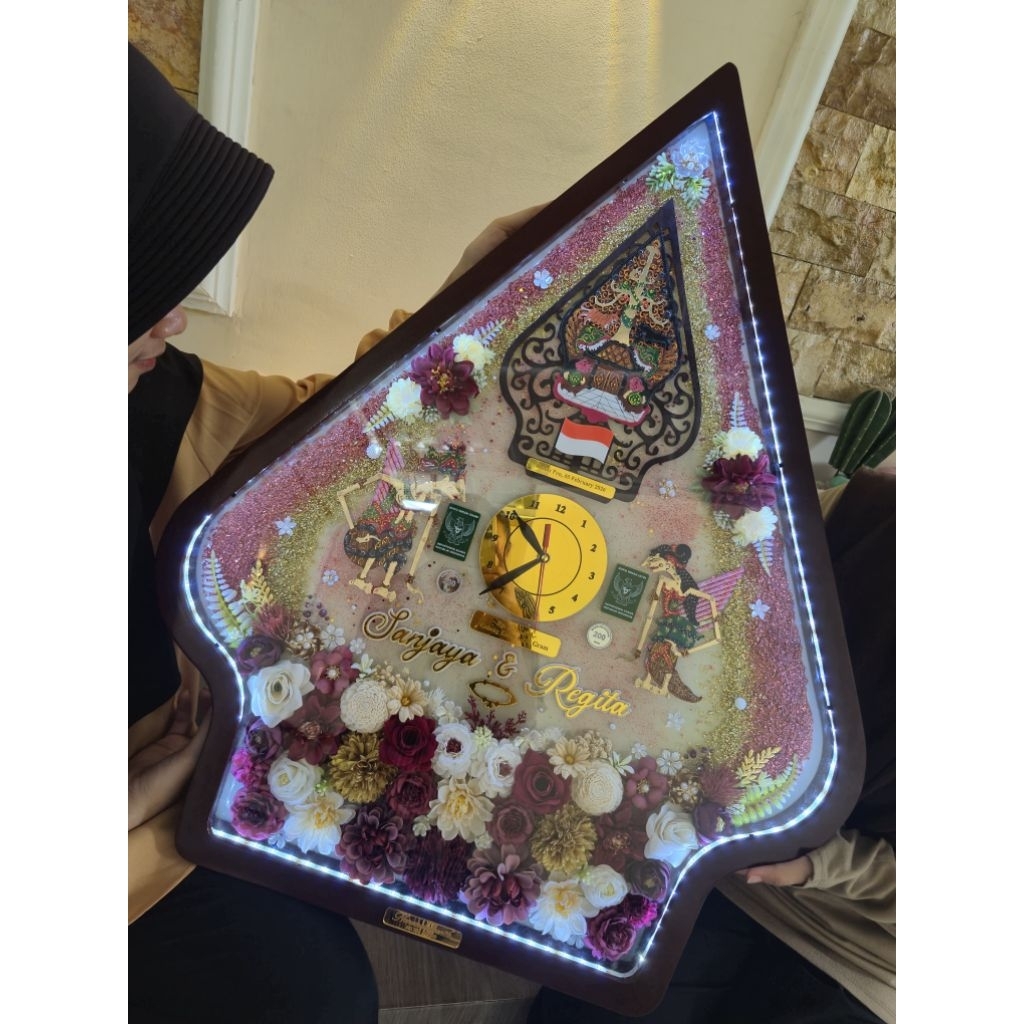 Mahar Gunungan Wayang Resin Mahar Gunungan Wayang Kulit Asli FREE LED