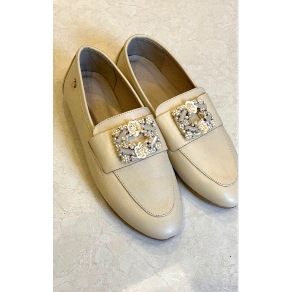 PVRA Lisa Ivory size 38 LIKE NEW