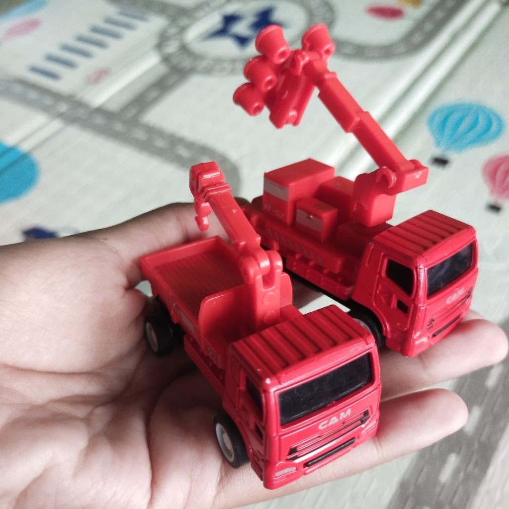 mainan mobilan bekas