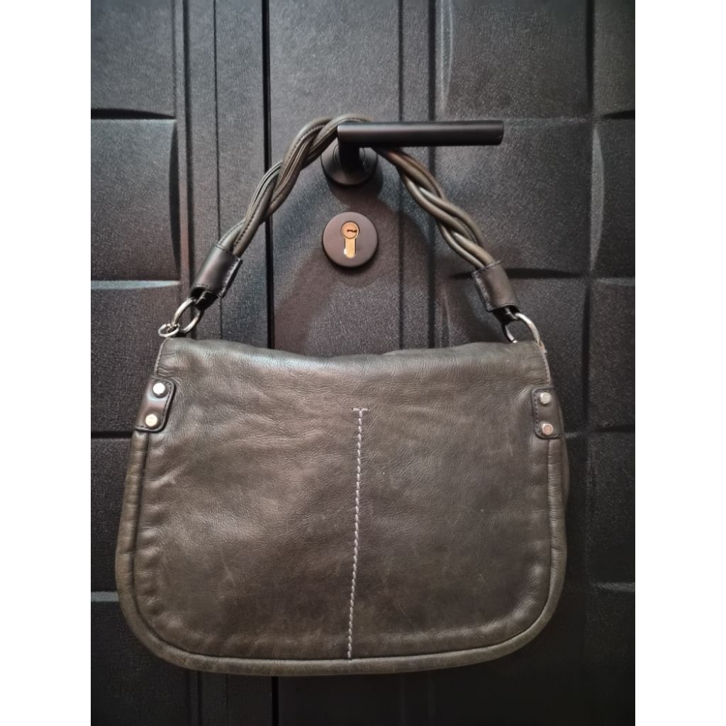 Tas kulit tebal hobo Daks