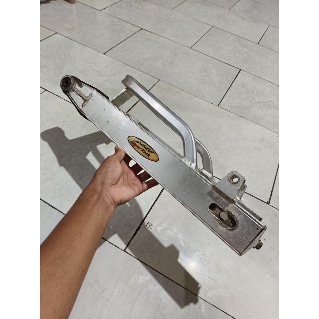 swing arm/ arm pnp yamaha king merk super track (second)