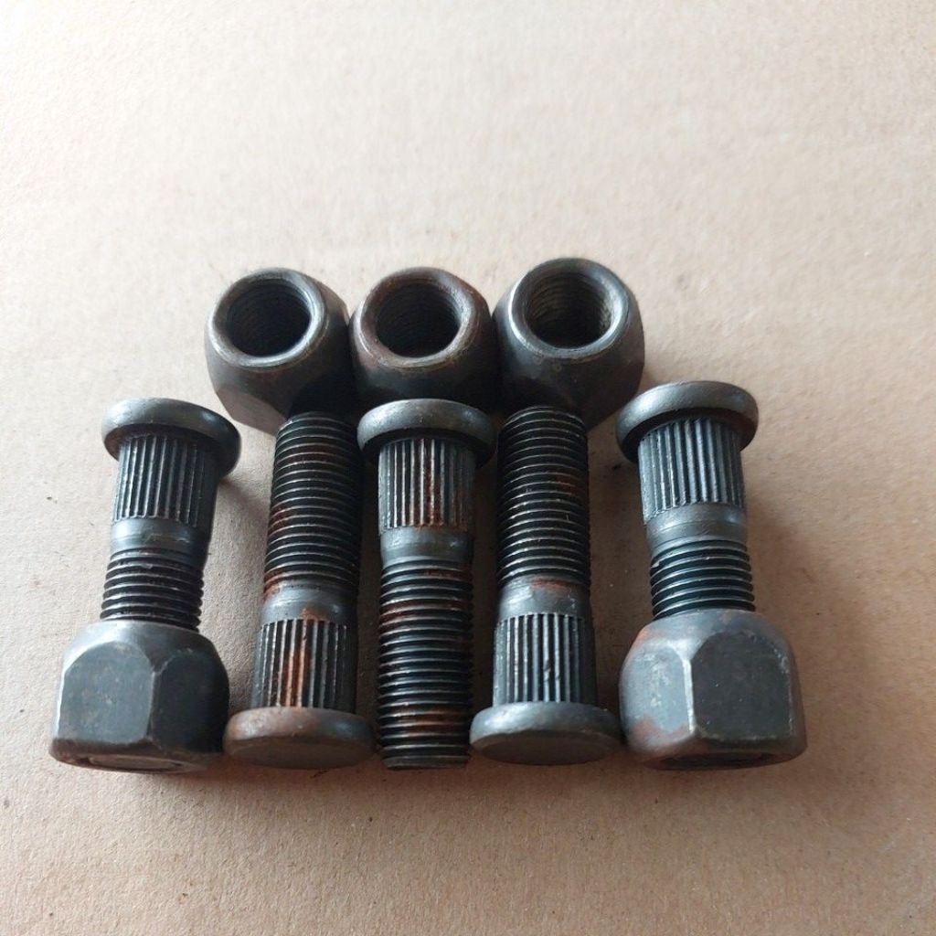BAUT RODA SHORT CARRY EXTRA FUTURA