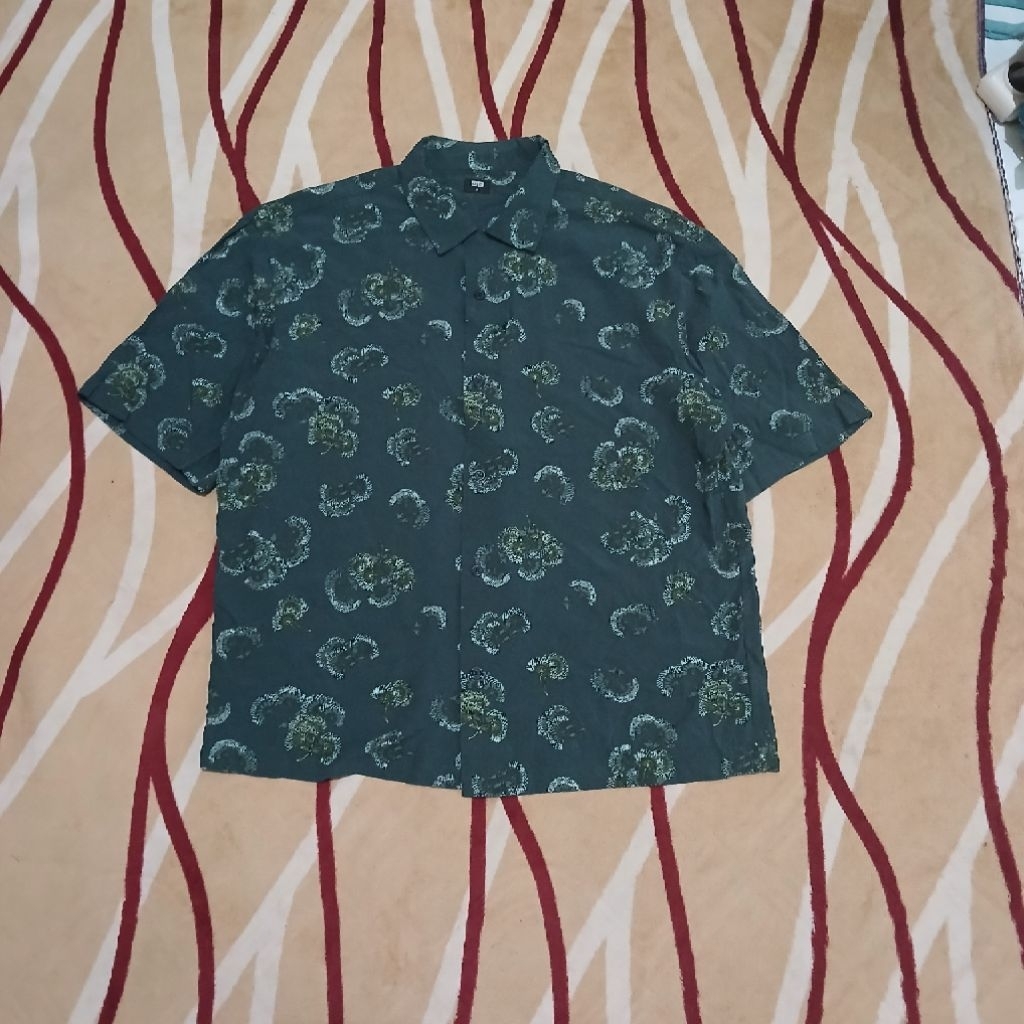 Kemeja Santai Uniqlo Size M