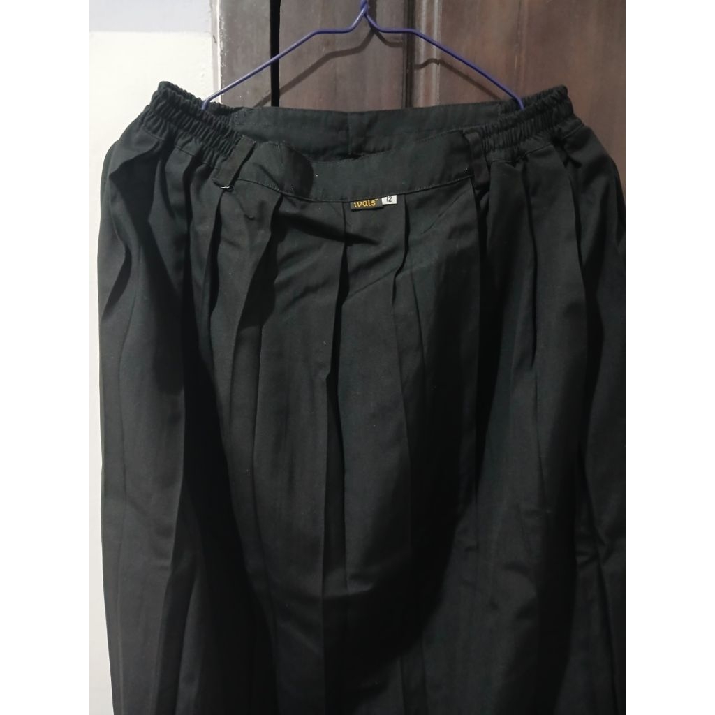 preloved rok rempel/wiru hitam