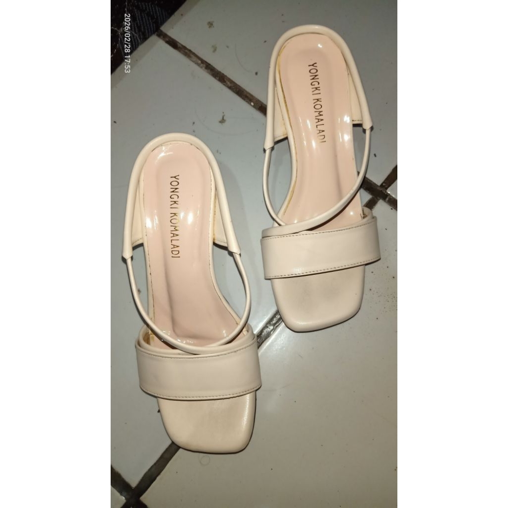 Preloved heels putih ivory Yongki Komaladi size 38 hak tahu 5cm