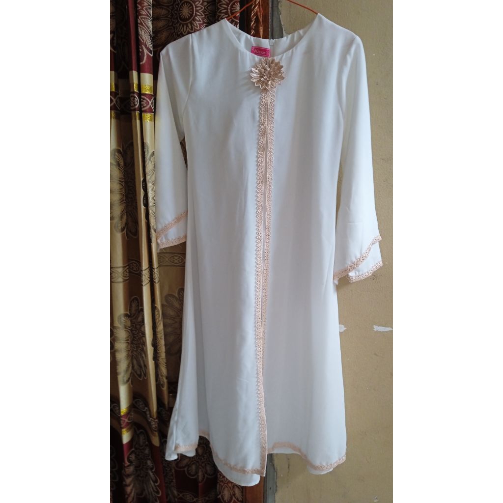 abaya anak putih