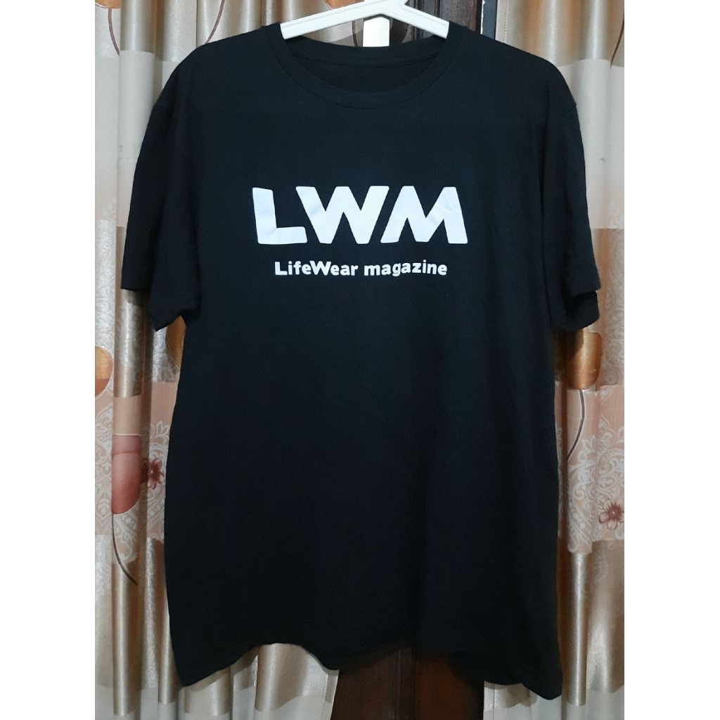 Kaos Uniqlo Hitam Pekat like new