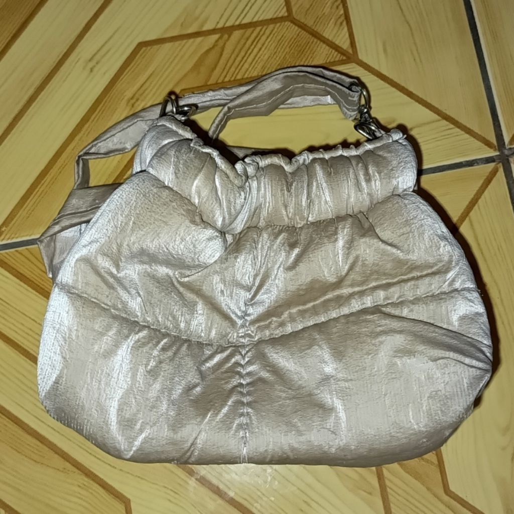 RUBI PEARL SLINGBAG ROETOE