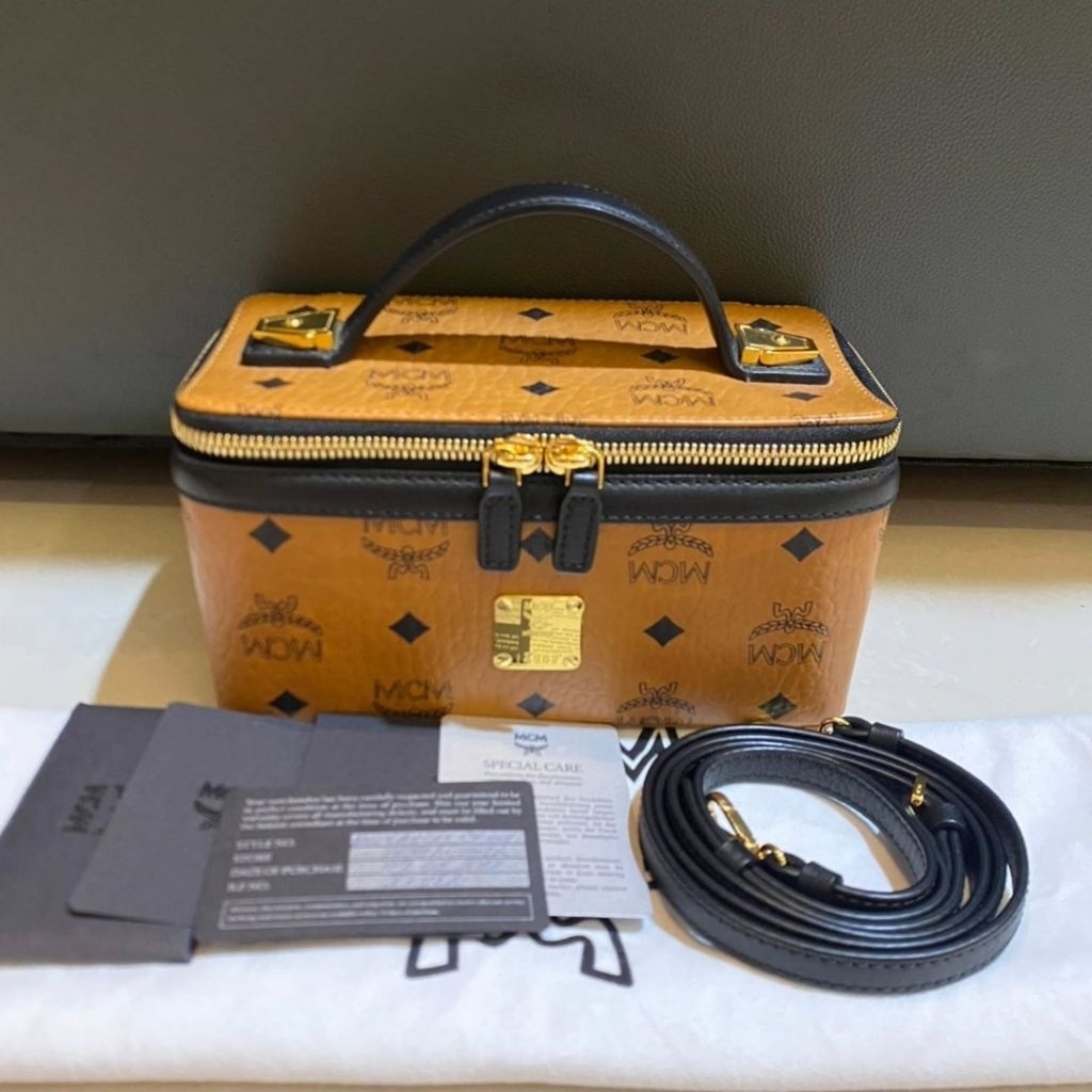 PL) MCM Rockstar Vanity Case Cognac Black