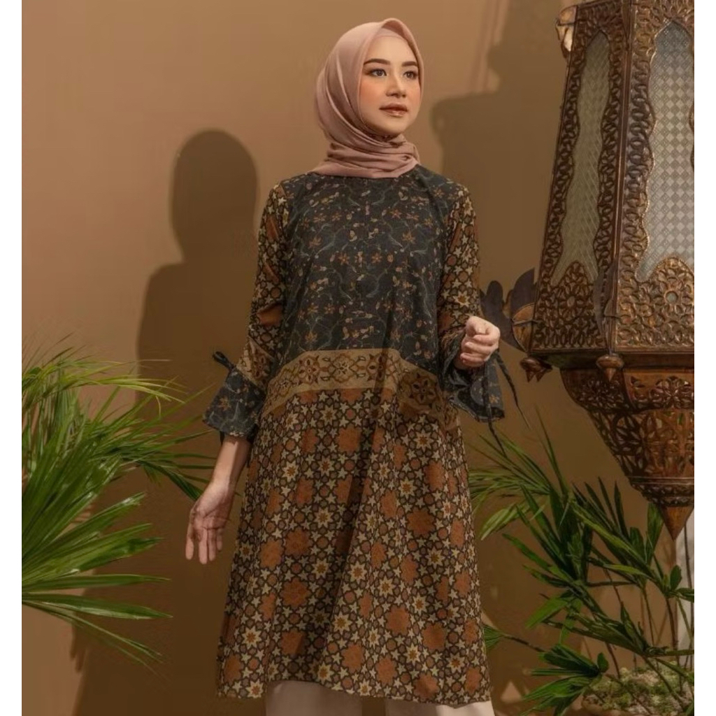 Preloved Heaven Lights - Fayra Tunik