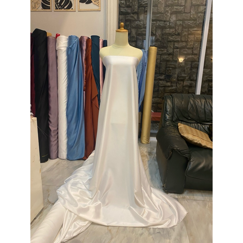 Bahan Satin Saten Velvet Premium Kain Backdrop Baground Foto Produk Warna Putih Tulang / Broken Whit