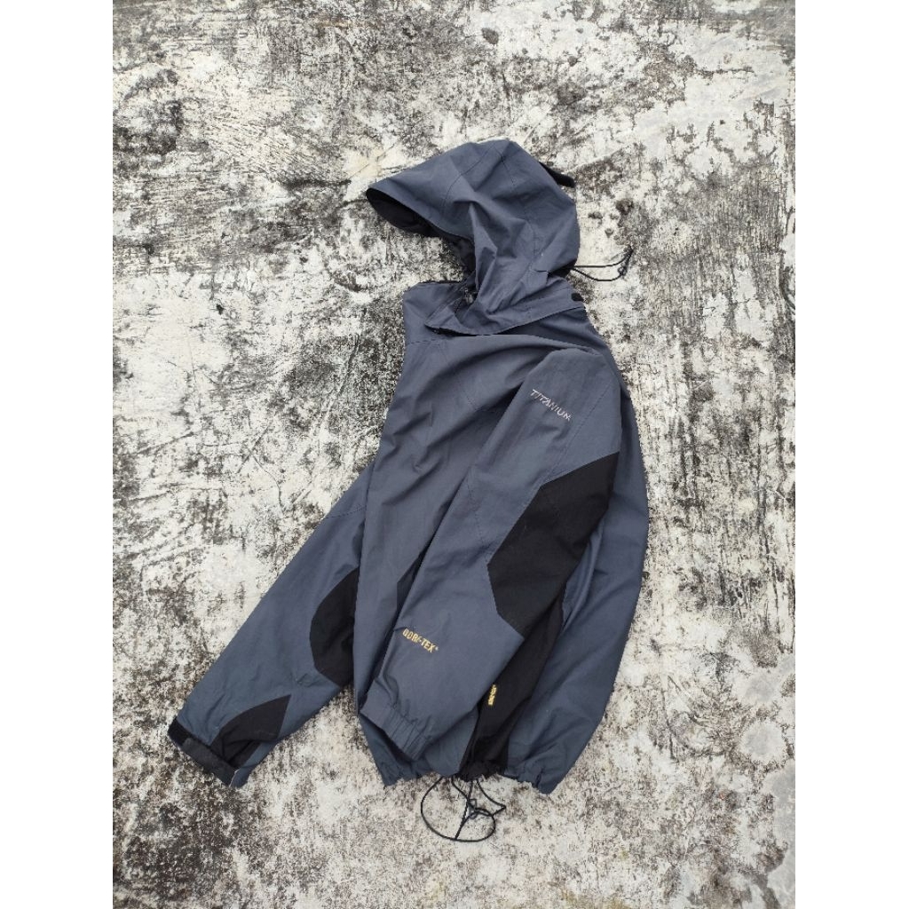 Jakett Columbia Titanium Gorpcore Goretex