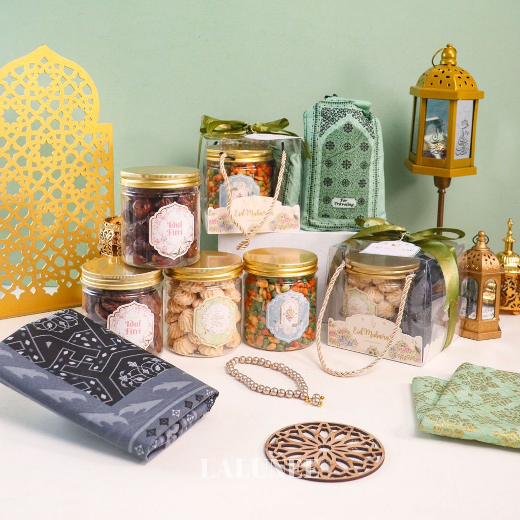 Hampers Lebaran Idul Fitri Box Mika isi 1 Jar dan Sajadah Travel - Parcel Souvenir Hadiah Eid Mubara