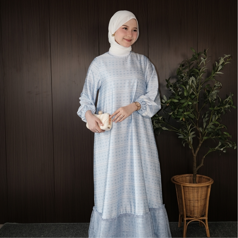 ULTRAVIOLET Jenna Raya Maxi Dress 284 Blue Tiles - Baju Terusan Maxi Gamis Wanita Kasual Hijaber Leb